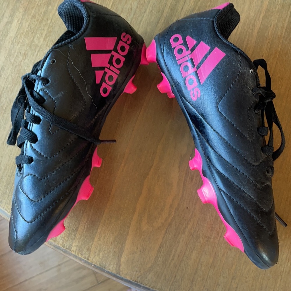 Kids Adidas soccer cleats- 1.5